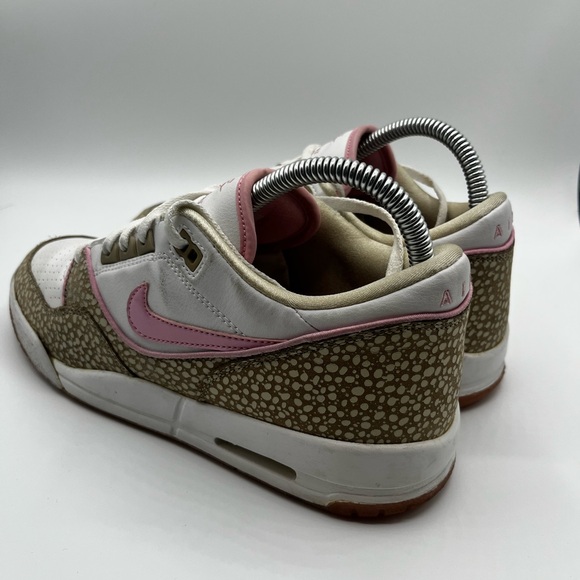 NIKE AIR ASSAULT LOW PINK/WHITE/TAN - Picture 4 of 4